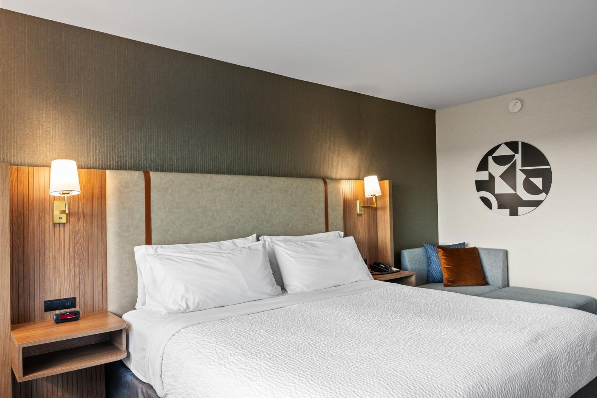 Holiday Inn Niagara Falls State Park Entry By Ihg Exterior photo