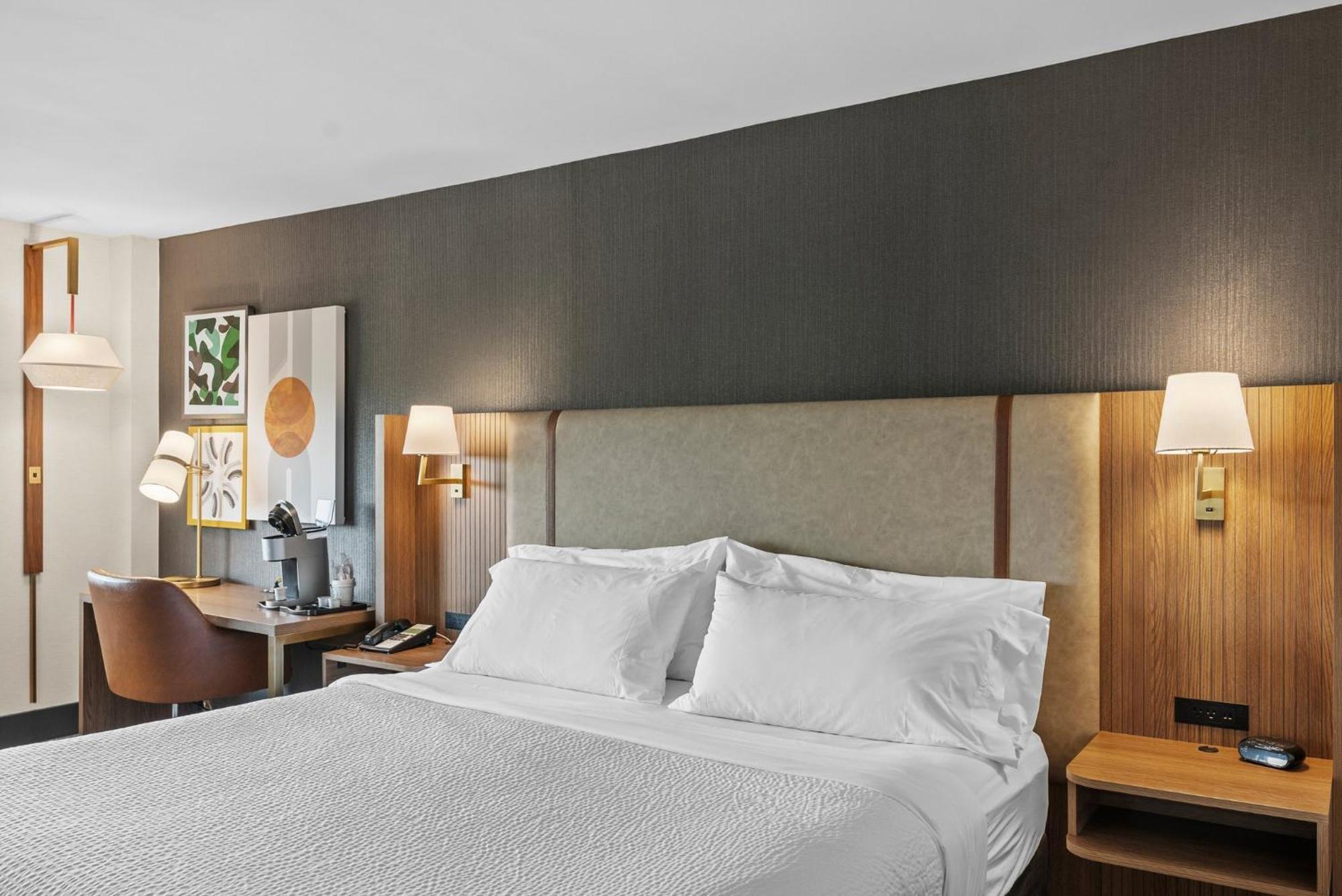 Holiday Inn Niagara Falls State Park Entry By Ihg Exterior photo