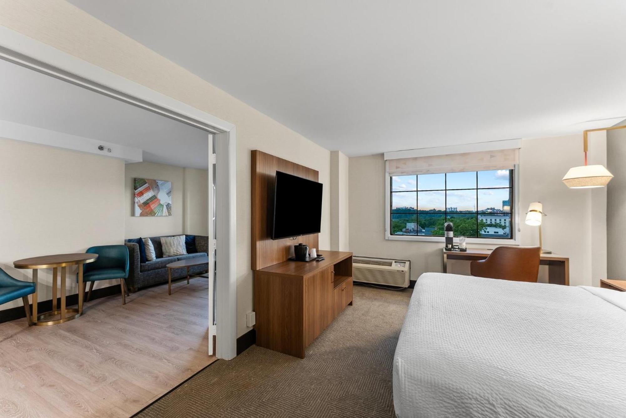 Holiday Inn Niagara Falls State Park Entry By Ihg Exterior photo